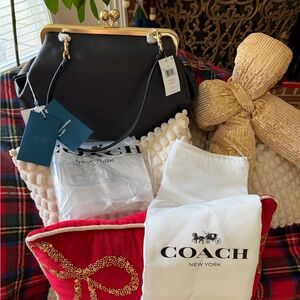 NWT Coach Large Oversized Kisslock Frame Shoulder Black Clutch